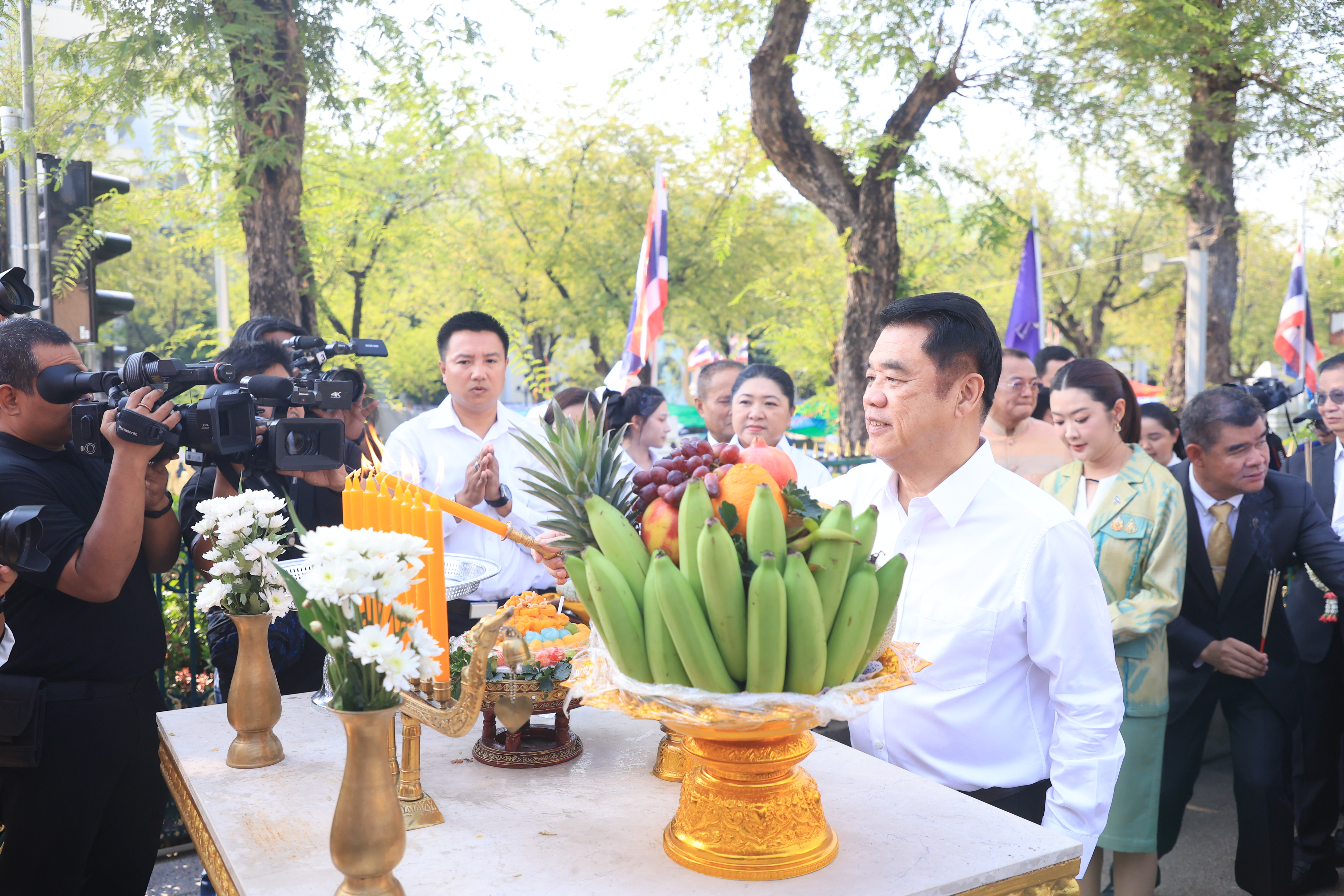 title - คณะผู้บริหาร ส.ป.ก. ร่วมพิธีสักการะสิ่งศักดิ์สิทธิ์ประจำกระทรวงเกษตรและสหกรณ์ ในโอกาสเข้ารับตำแหน่งของรัฐมนตรีว่าการกระทรวงเกษตรและสหกรณ์ และรัฐมนตรีช่วยว่าการกระทรวงเกษตรและสหกรณ์ 